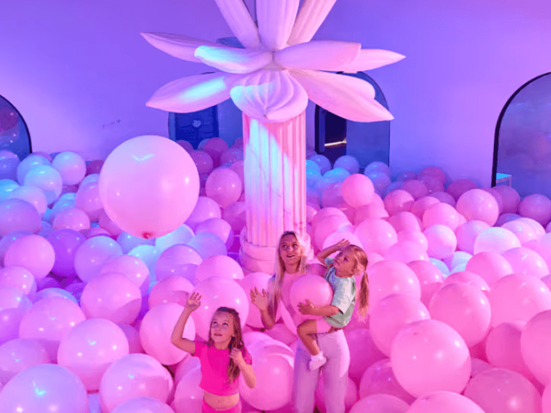 Bubble Planet: An Immersive Experience