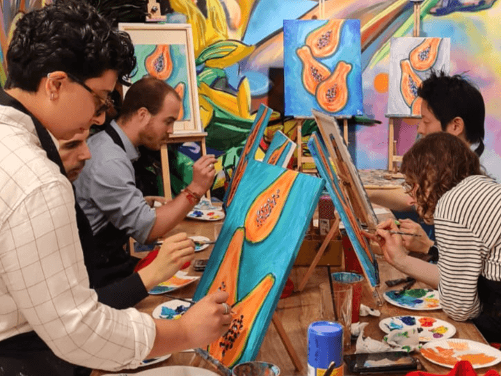 Unguided Free Flow Painting
